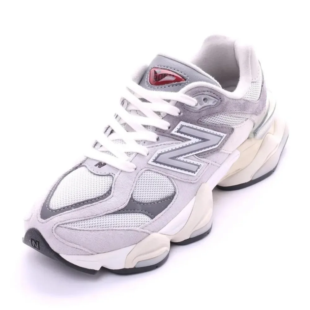 Tênis New Balance 9060